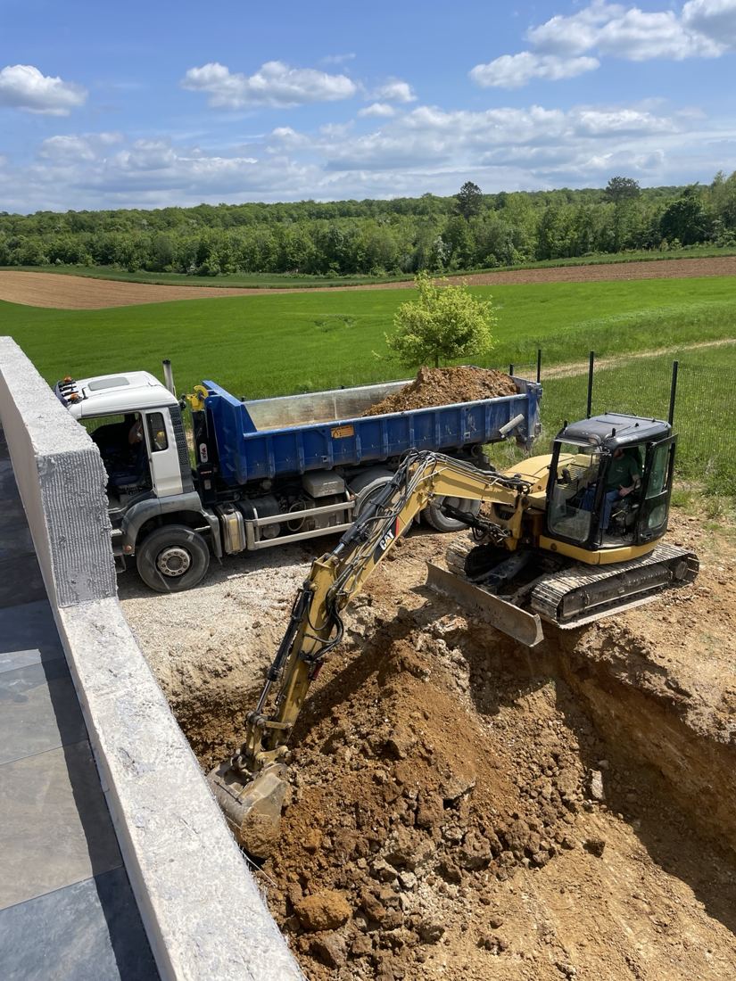 Évacuation de matériaux en benne